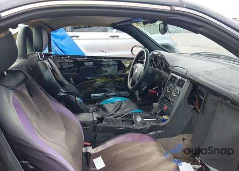 1999 Mercedes-Benz Slk 230 Kompressor z USA, uszkodzony, nr VIN WDBKK47F0XF086064